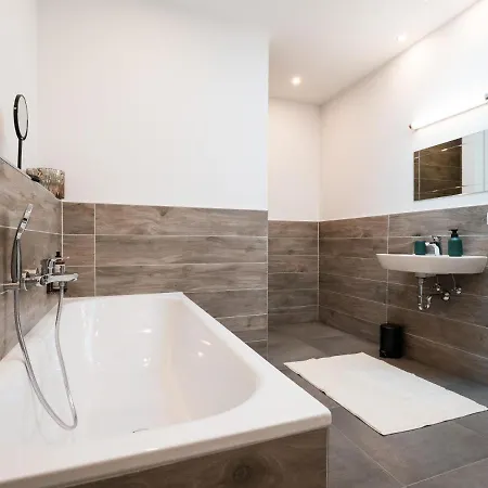 Apartment Für 2 Im Zentrum: Wifi Küche Parken